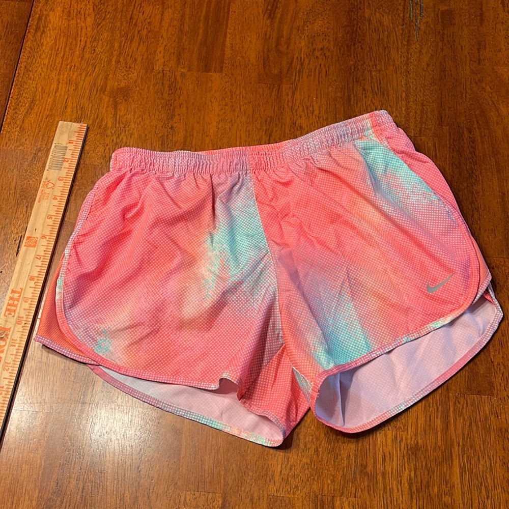 Women’s Nike pink/coral/blue dot pattern running shorts size medium